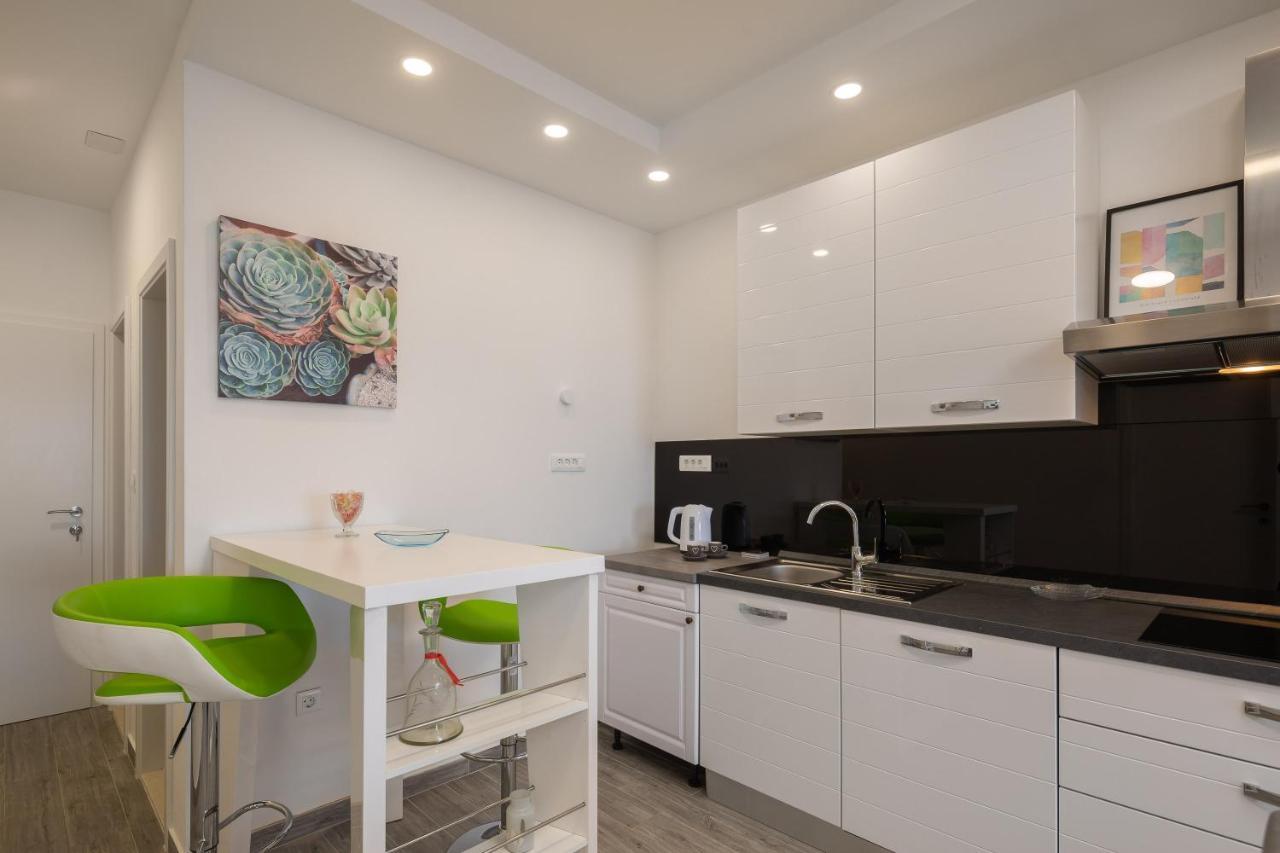 Seaside Deluxe Lägenhet Jesenice  Exteriör bild